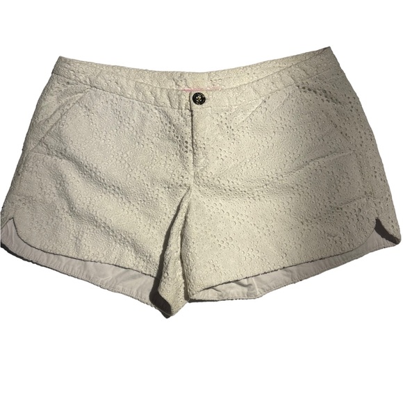 Lilly Pulitzer white eyelet shorts. Size 2. Super cute. Gold shiny button - Picture 8 of 14